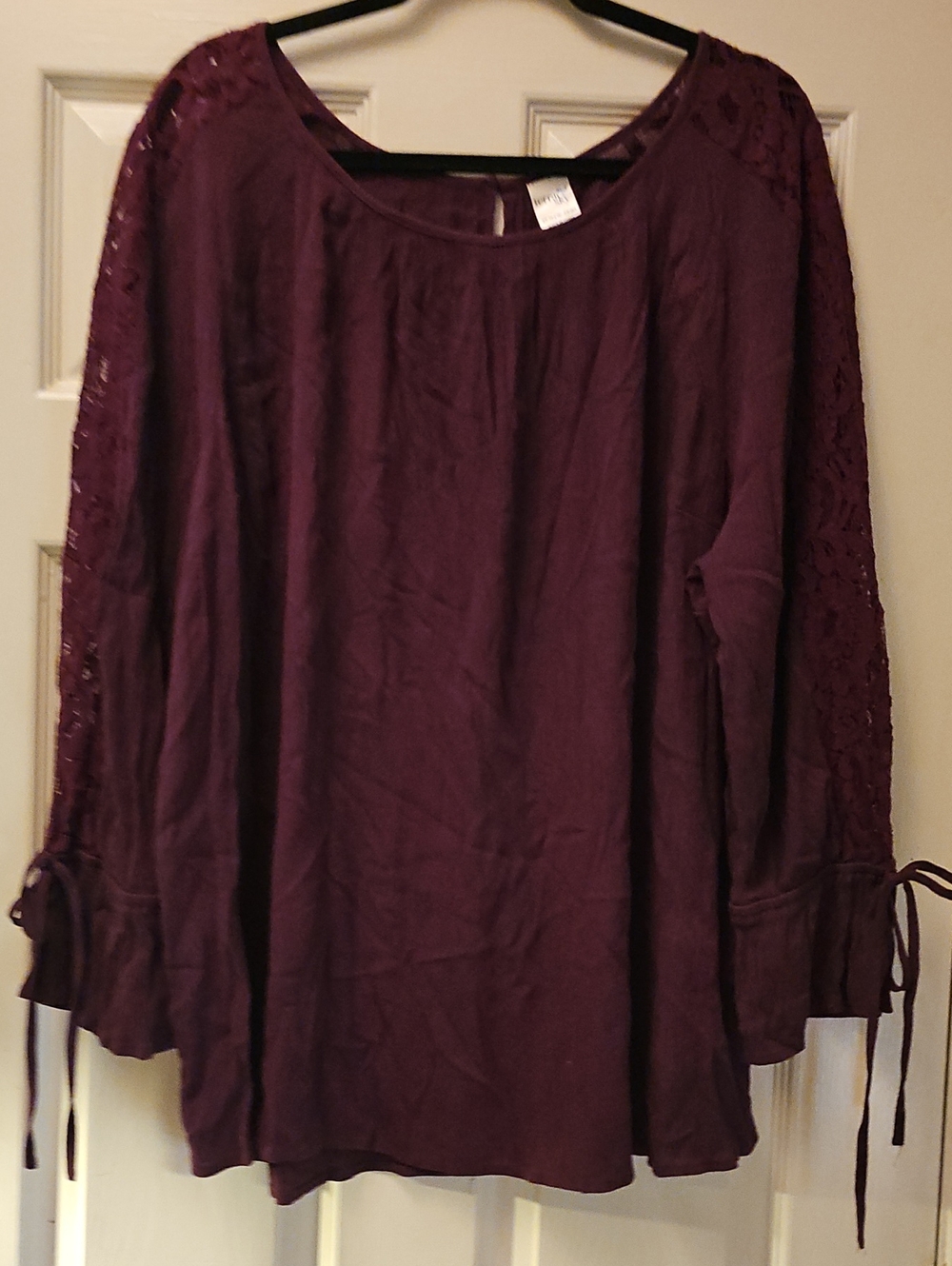 Women's Lace-Sleeve Long-Sleeve Top - Plum